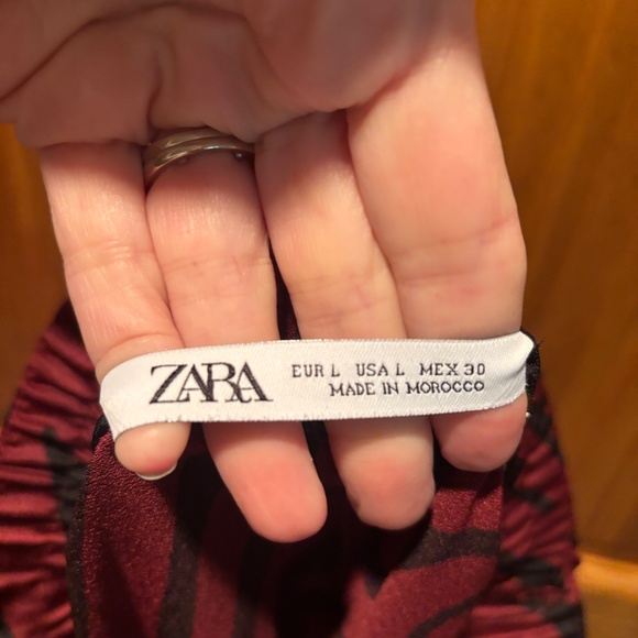 Red and Black Zebra Print Skirt - Picture 5 of 6